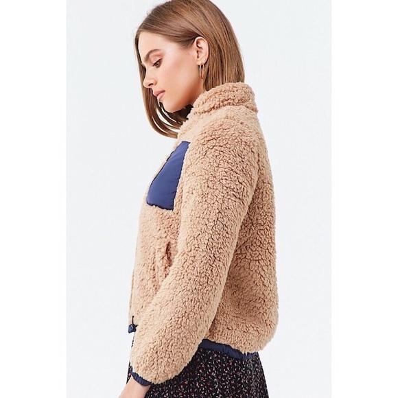 Reversible Sherpa Jacket - Picture 3 of 10